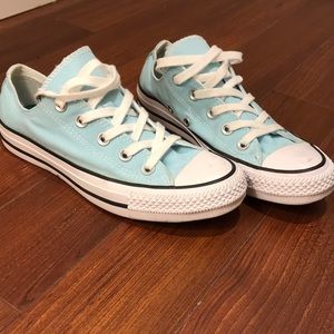Converse light blue all star sneakers sz 6